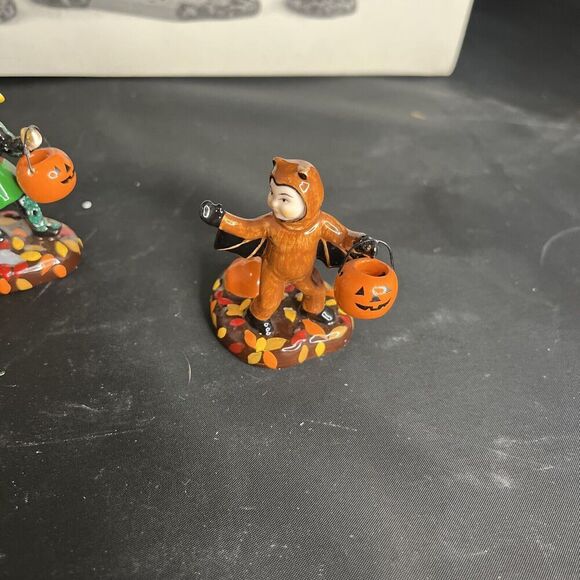 Department 56 The Original Snow Village Trick-Or-Treat Kids Set Of 3 No. 54937 - Picture 11 of 16